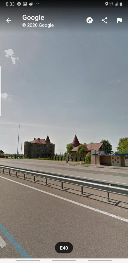Мотel Vezha 363Kme40 Hotel Molodava Екстериор снимка